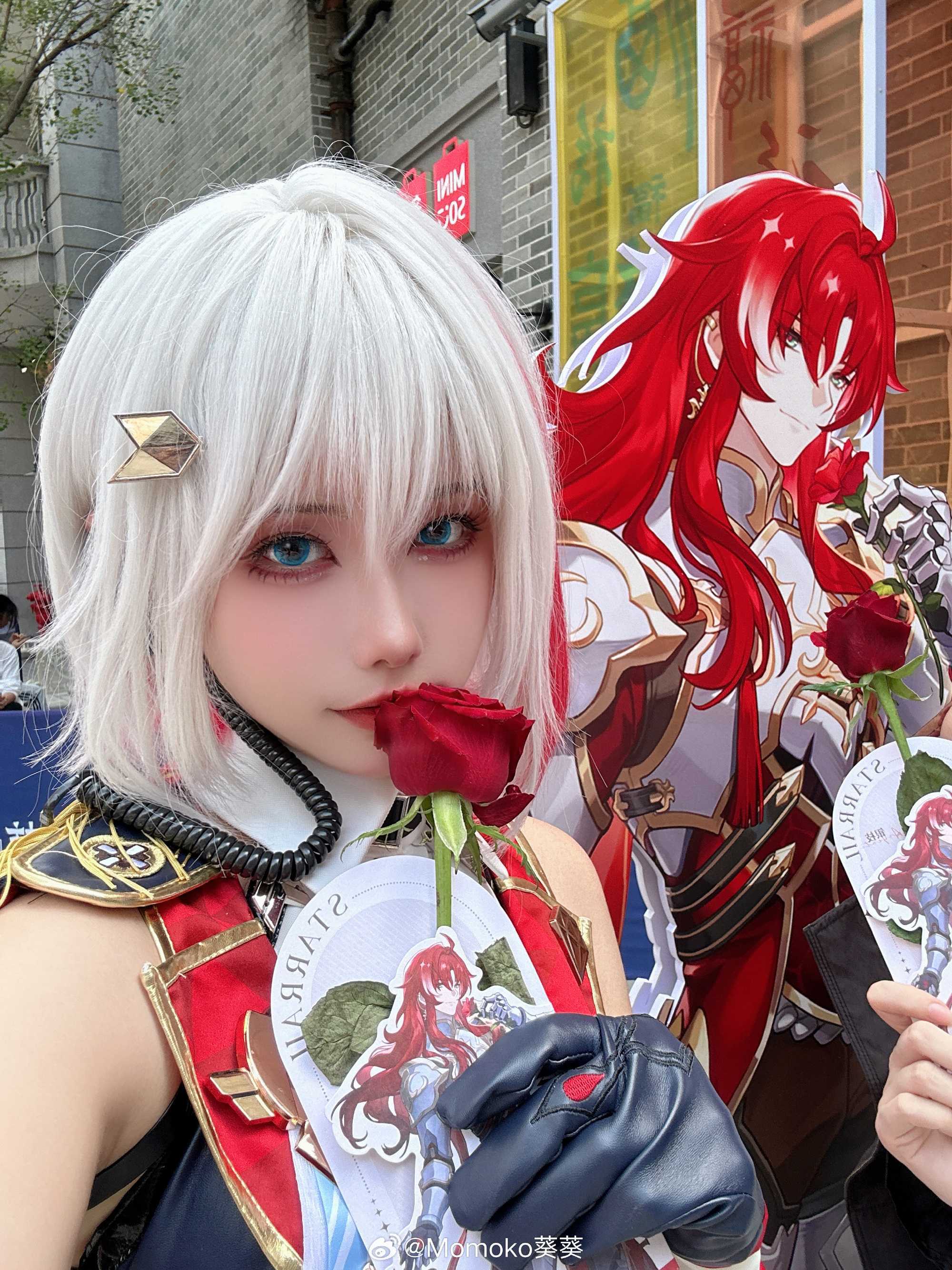 COSPLAY听说有玫瑰花海，立刻就来拍啦！这就是二次元的执行力崩坏：星穹铁道托帕@Momoko葵葵