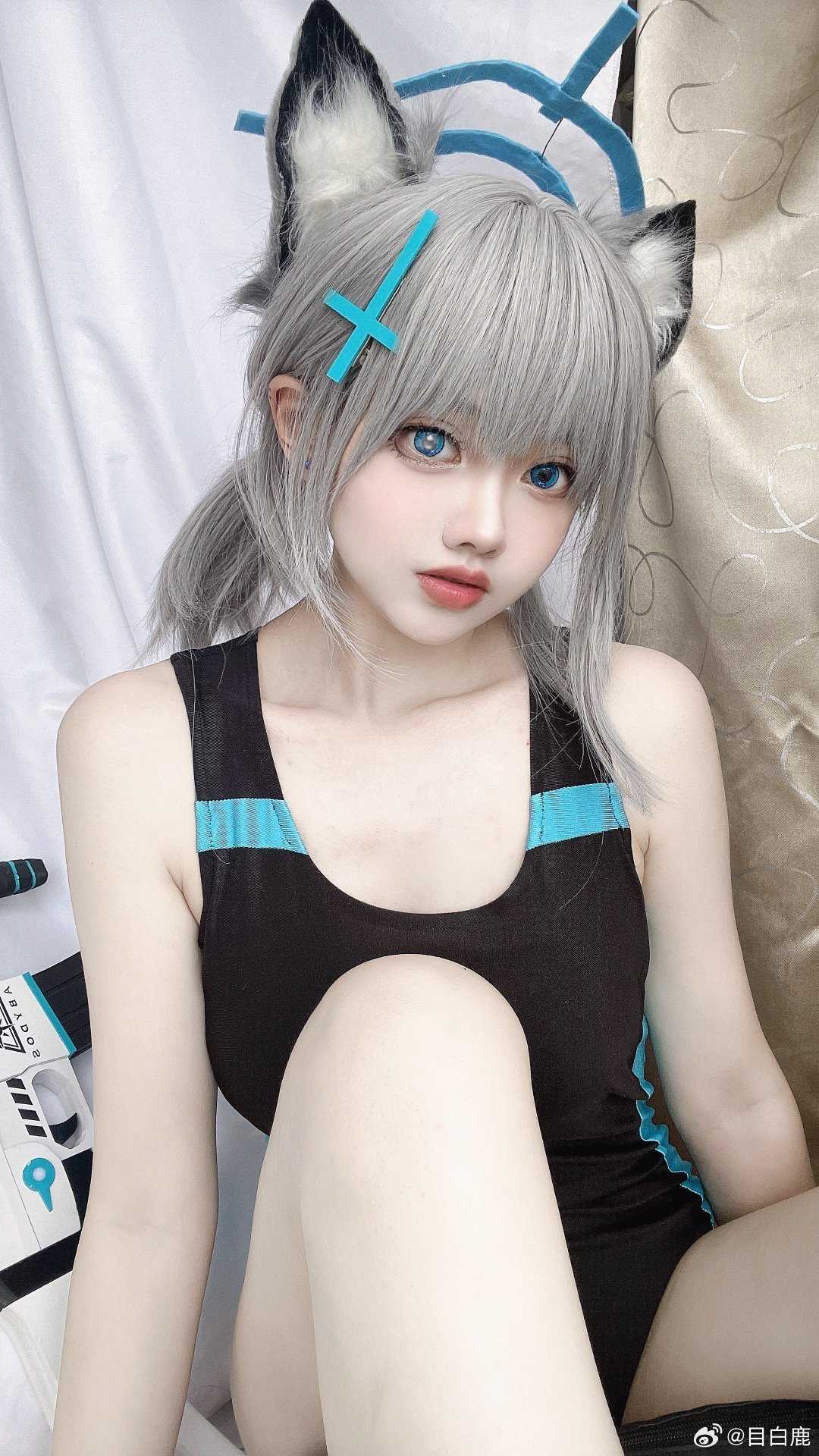 COSPLAY这件泳衣……是专门为老师穿的​​​蔚蓝档案砂狼白子@目白鹿