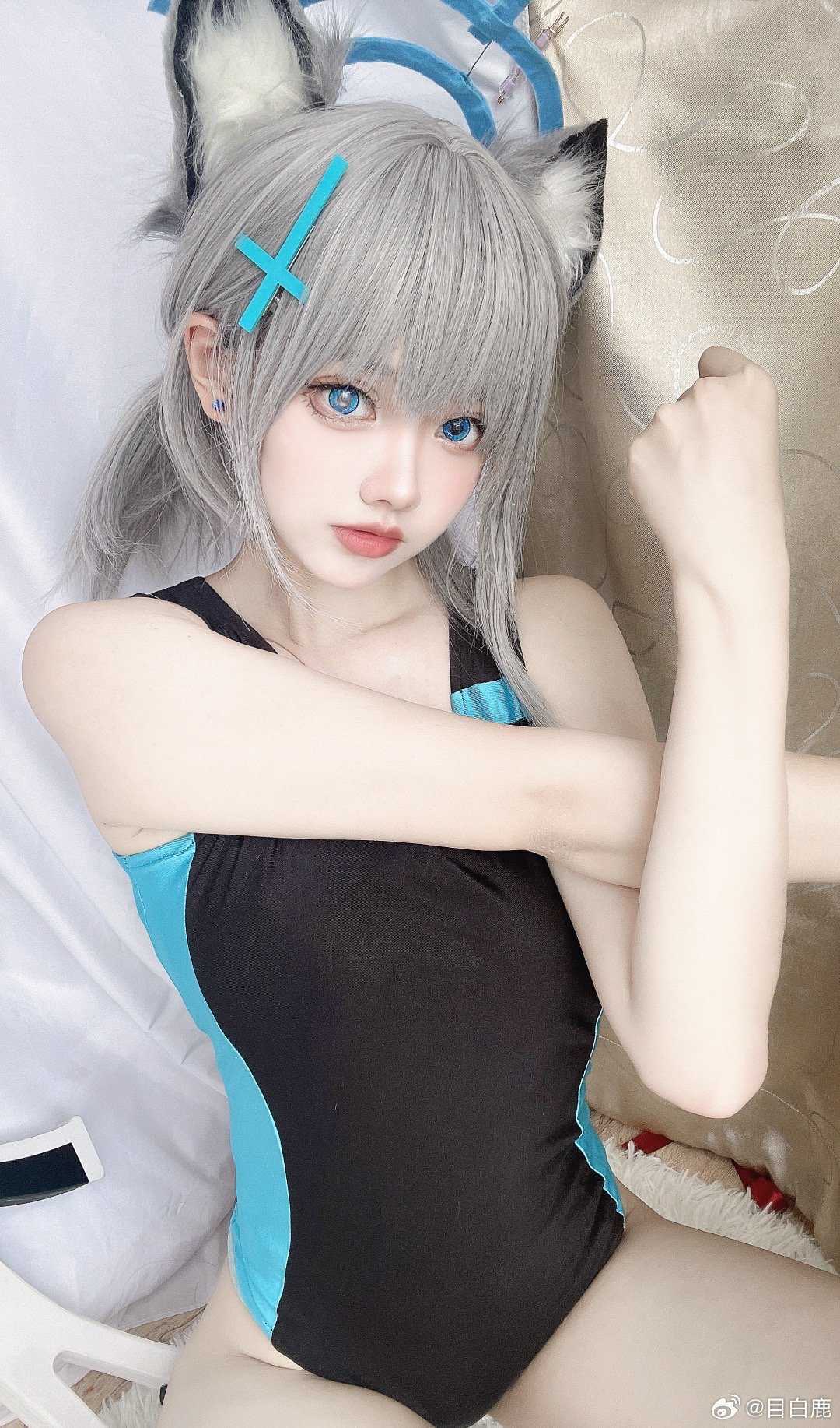 COSPLAY这件泳衣……是专门为老师穿的​​​蔚蓝档案砂狼白子@目白鹿