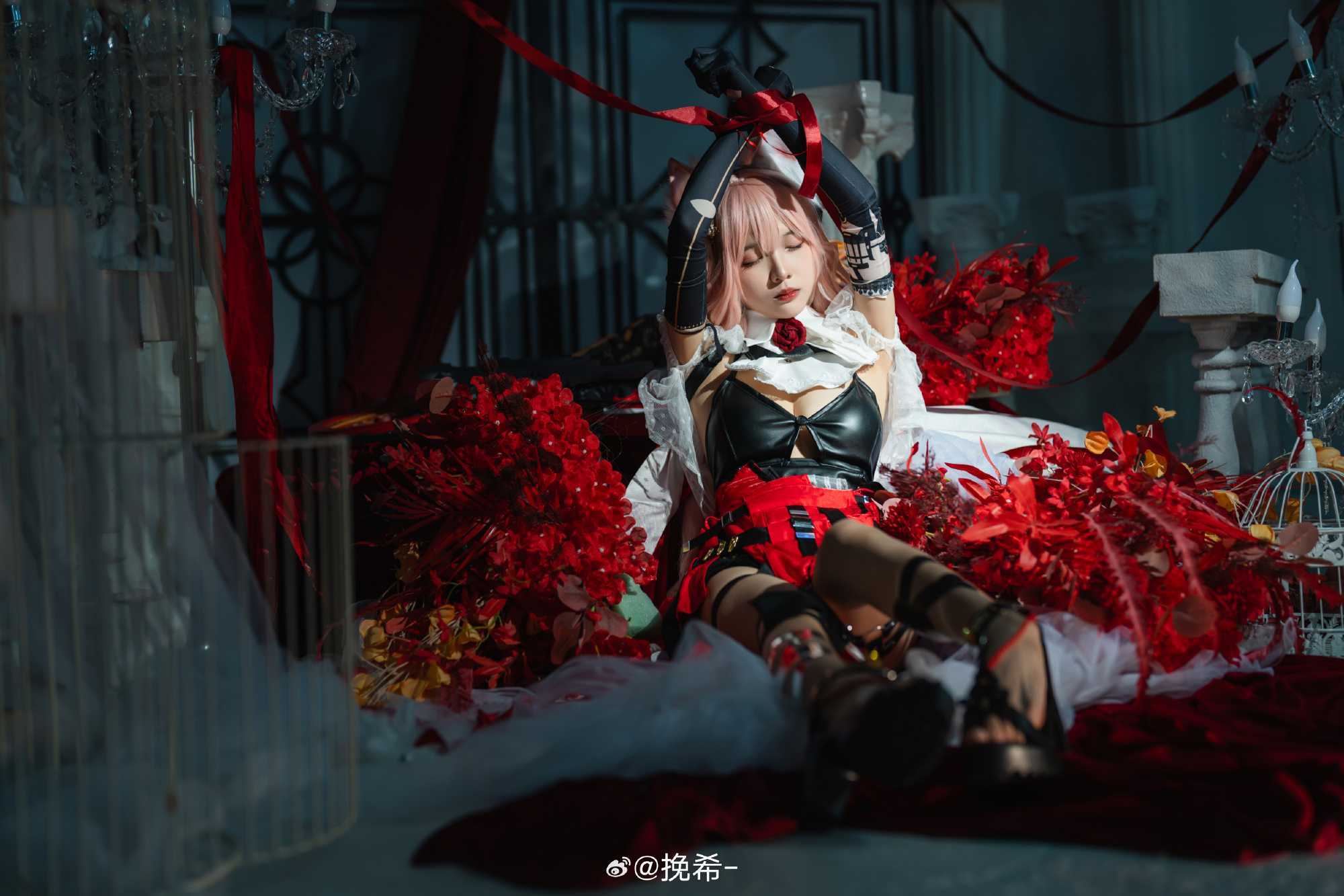 COSPLAY您就是博土吧？初次见面，请接受我的谢意，感谢您让我有暂时的栖身之处明日方舟鸿雪@挽希-